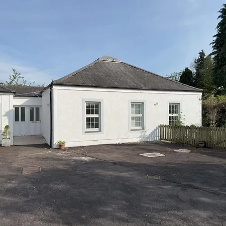 Burn Bungalow, Ideal For Stop Overs When Travelling, 5 Minutes From The M6